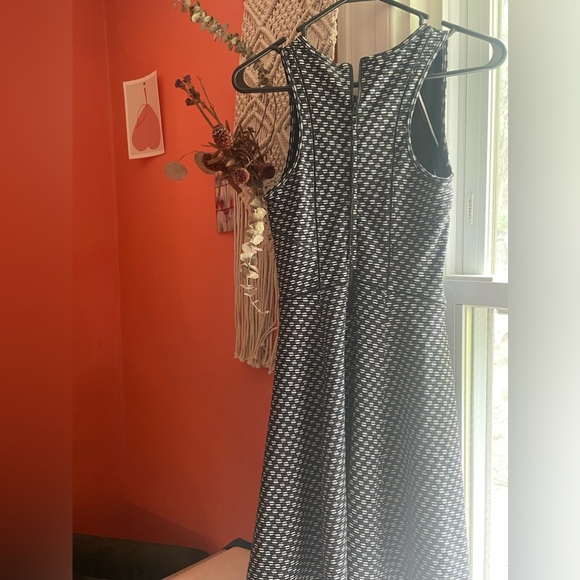 lululemon & Go ‘Til Dawn Dress size 4 - Picture 3 of 6